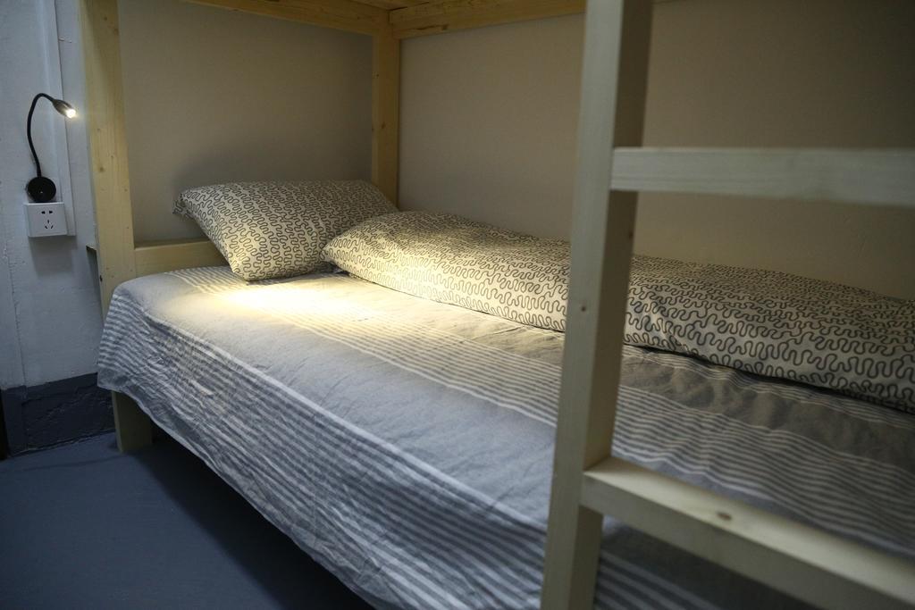 Zhaohuaxishi Youth Hostel Canton Extérieur photo
